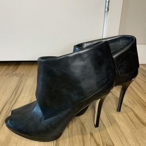 Michael Kors Kendra Peep Toe Leather Fashion Boots